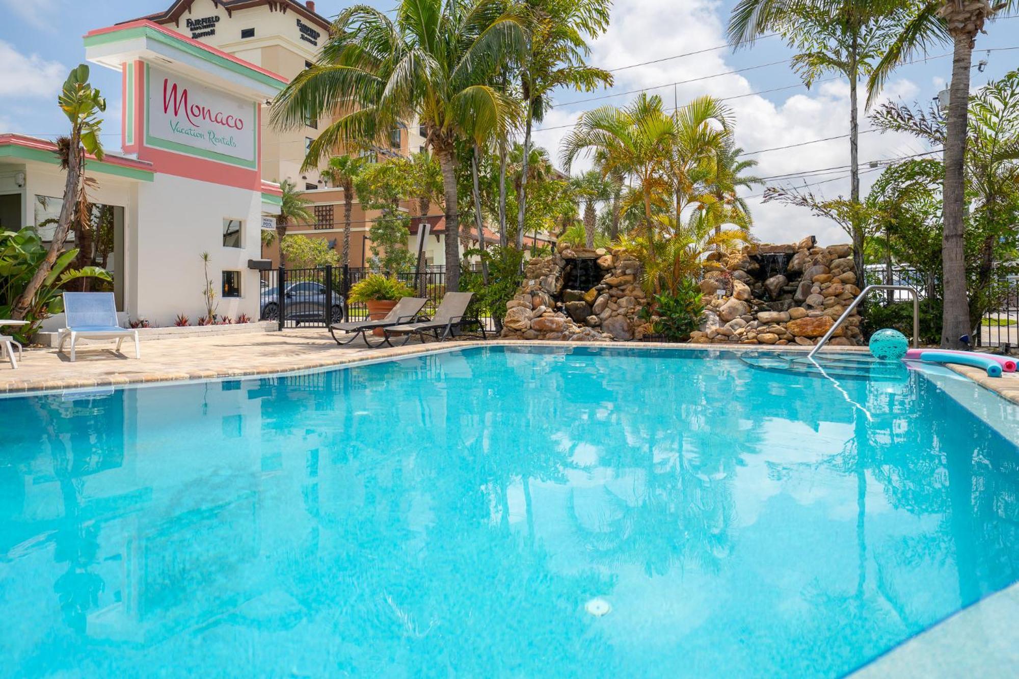 Monaco Vacation Rentals شاطئ كليرووتر المظهر الخارجي الصورة