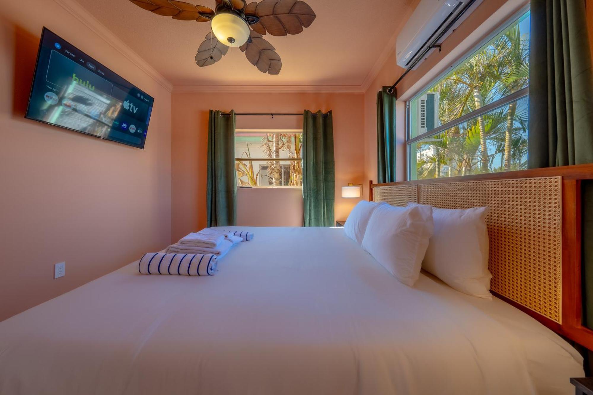 Monaco Vacation Rentals شاطئ كليرووتر المظهر الخارجي الصورة