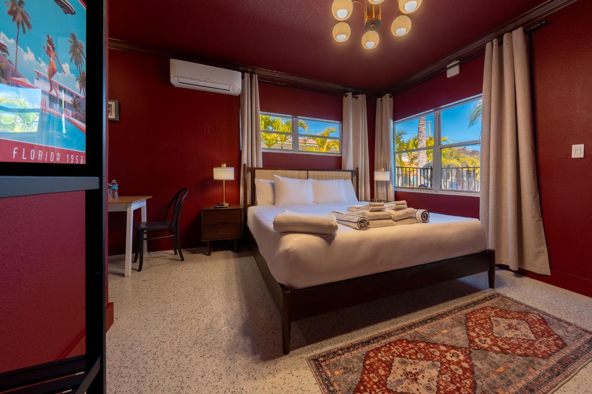Monaco Vacation Rentals شاطئ كليرووتر المظهر الخارجي الصورة