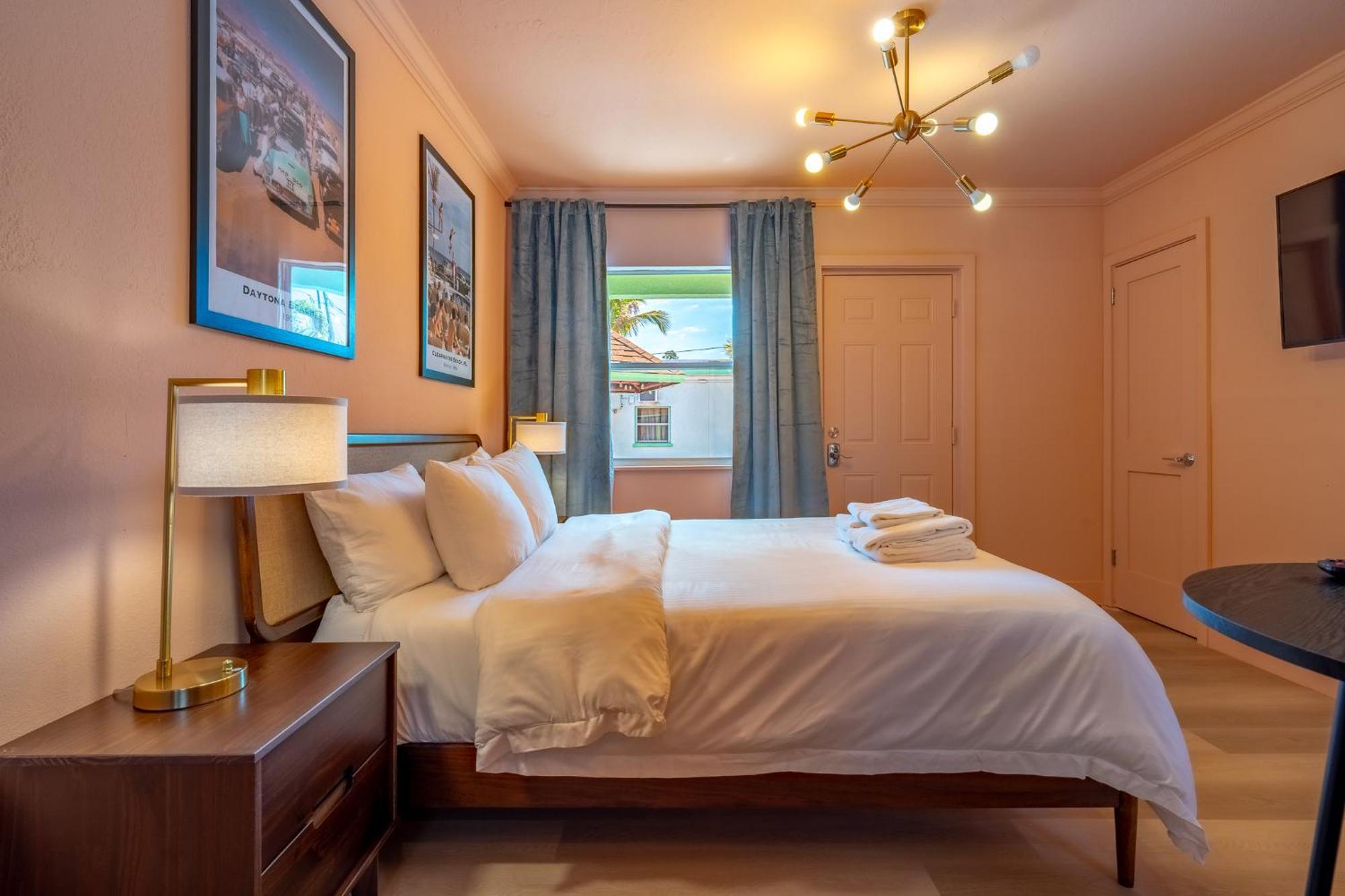 Monaco Vacation Rentals شاطئ كليرووتر المظهر الخارجي الصورة