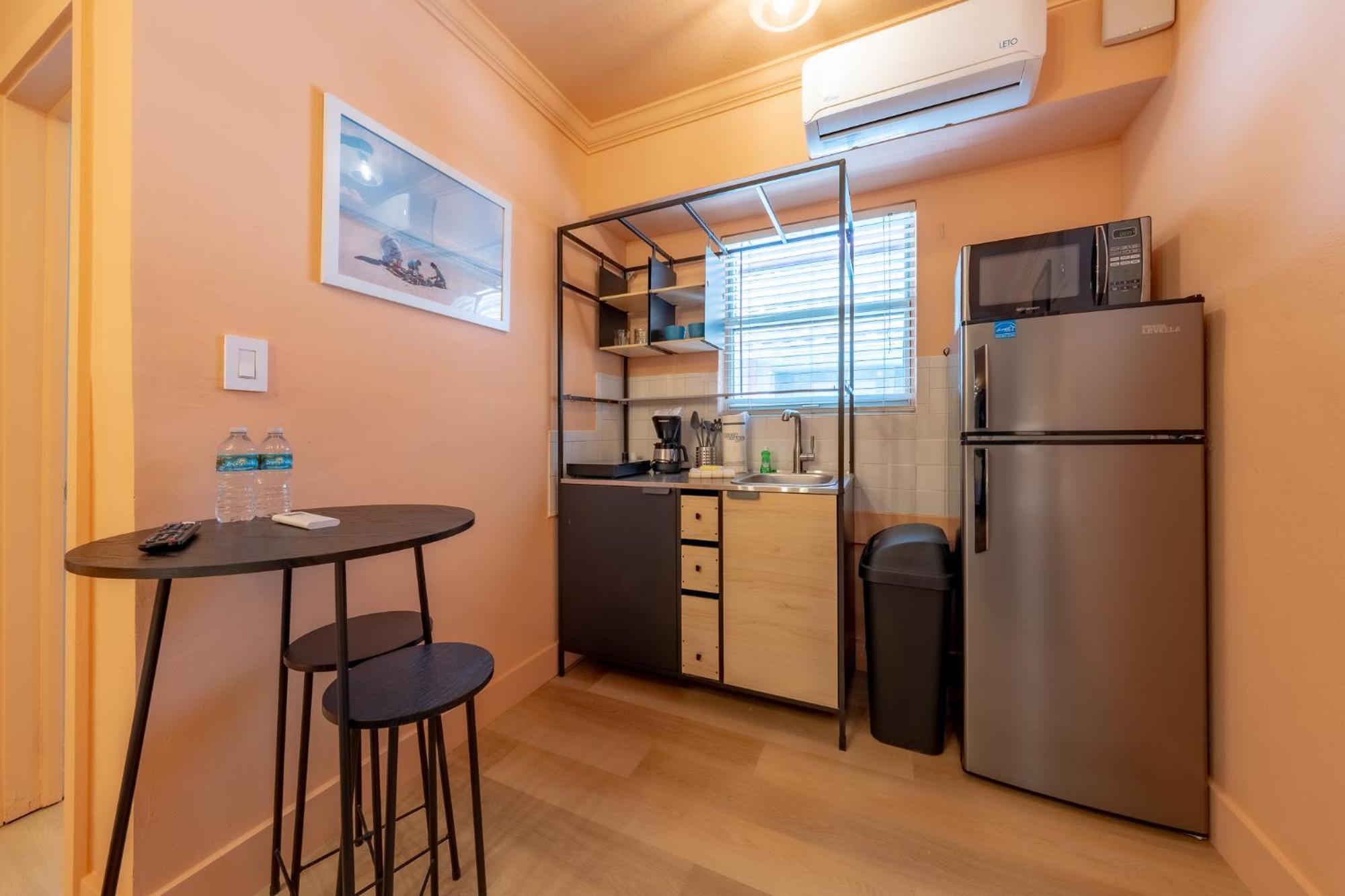 Monaco Vacation Rentals شاطئ كليرووتر المظهر الخارجي الصورة