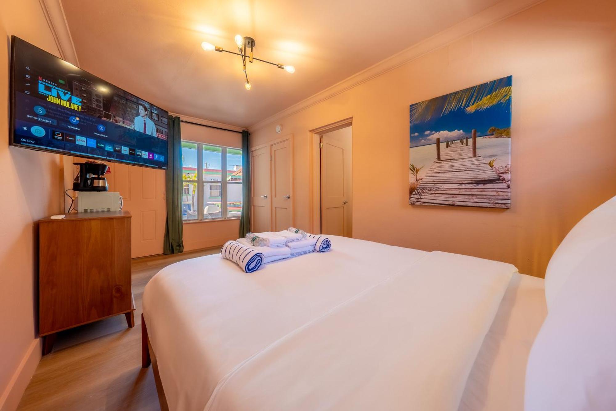 Monaco Vacation Rentals شاطئ كليرووتر المظهر الخارجي الصورة