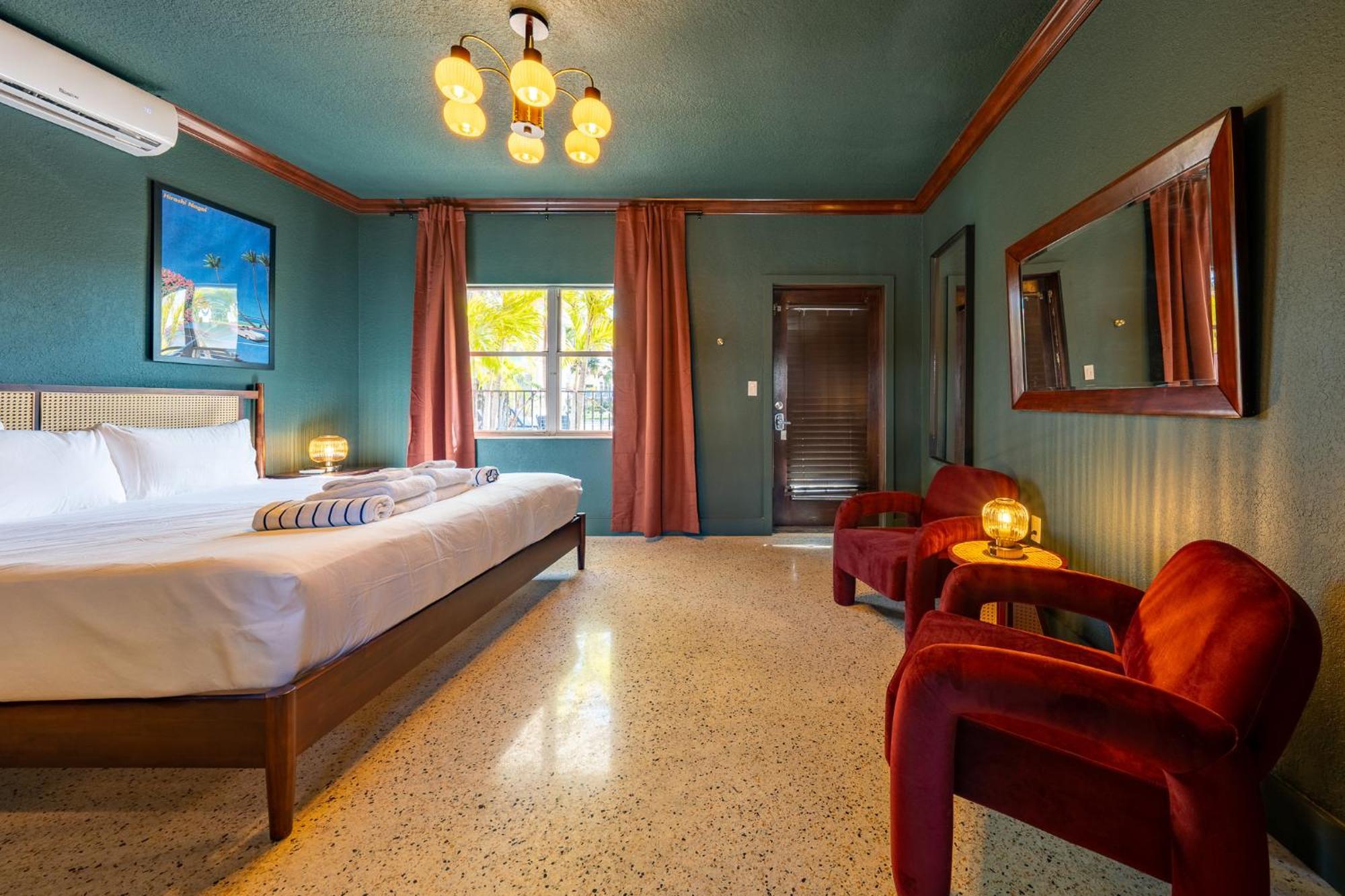 Monaco Vacation Rentals شاطئ كليرووتر المظهر الخارجي الصورة