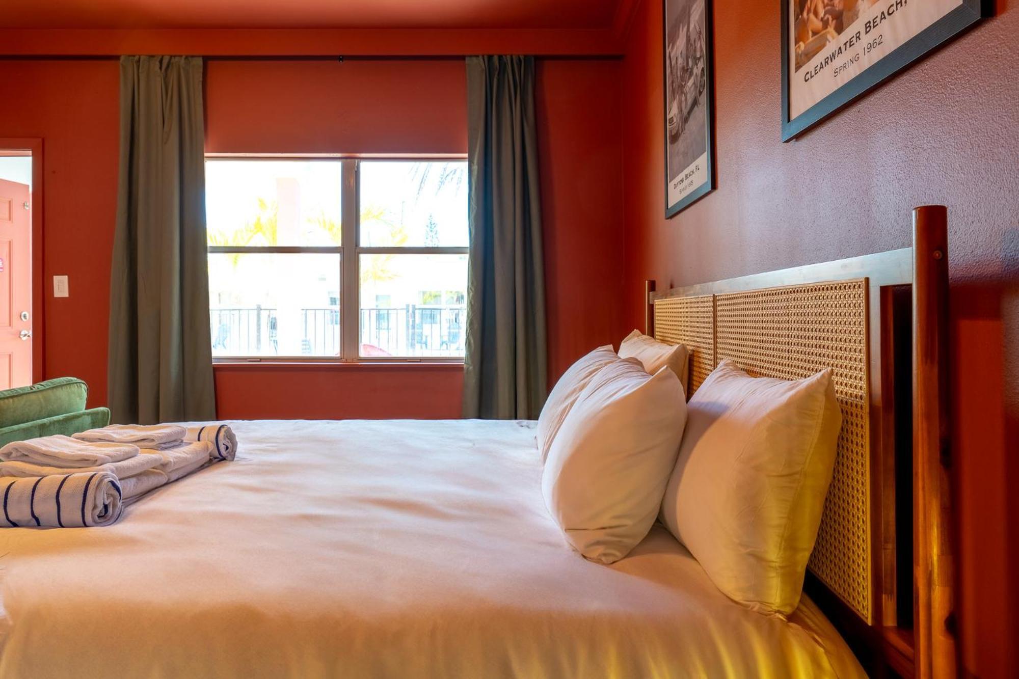 Monaco Vacation Rentals شاطئ كليرووتر المظهر الخارجي الصورة