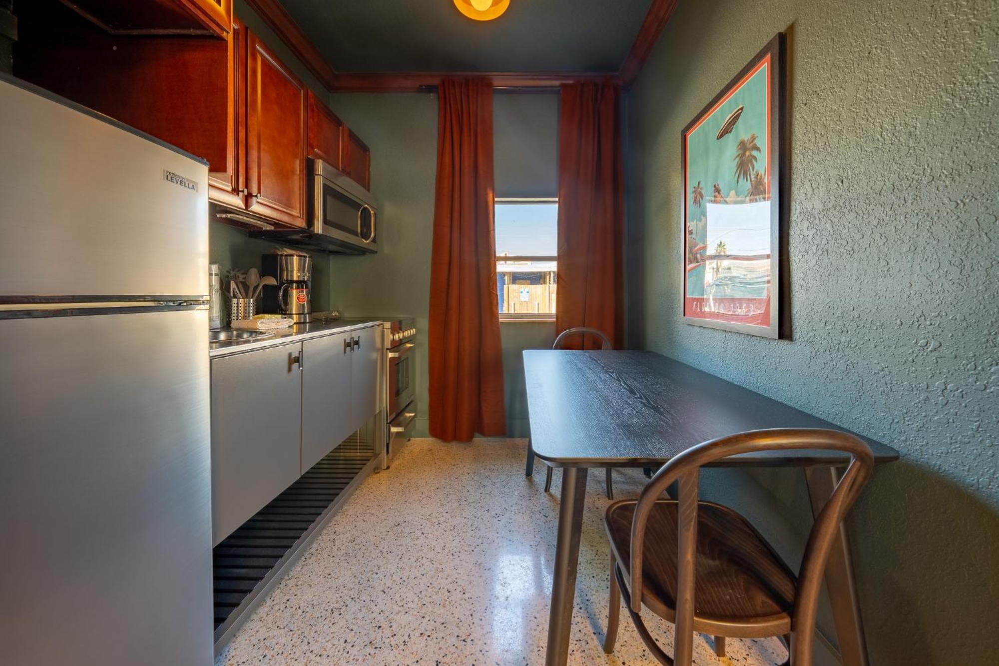 Monaco Vacation Rentals شاطئ كليرووتر المظهر الخارجي الصورة