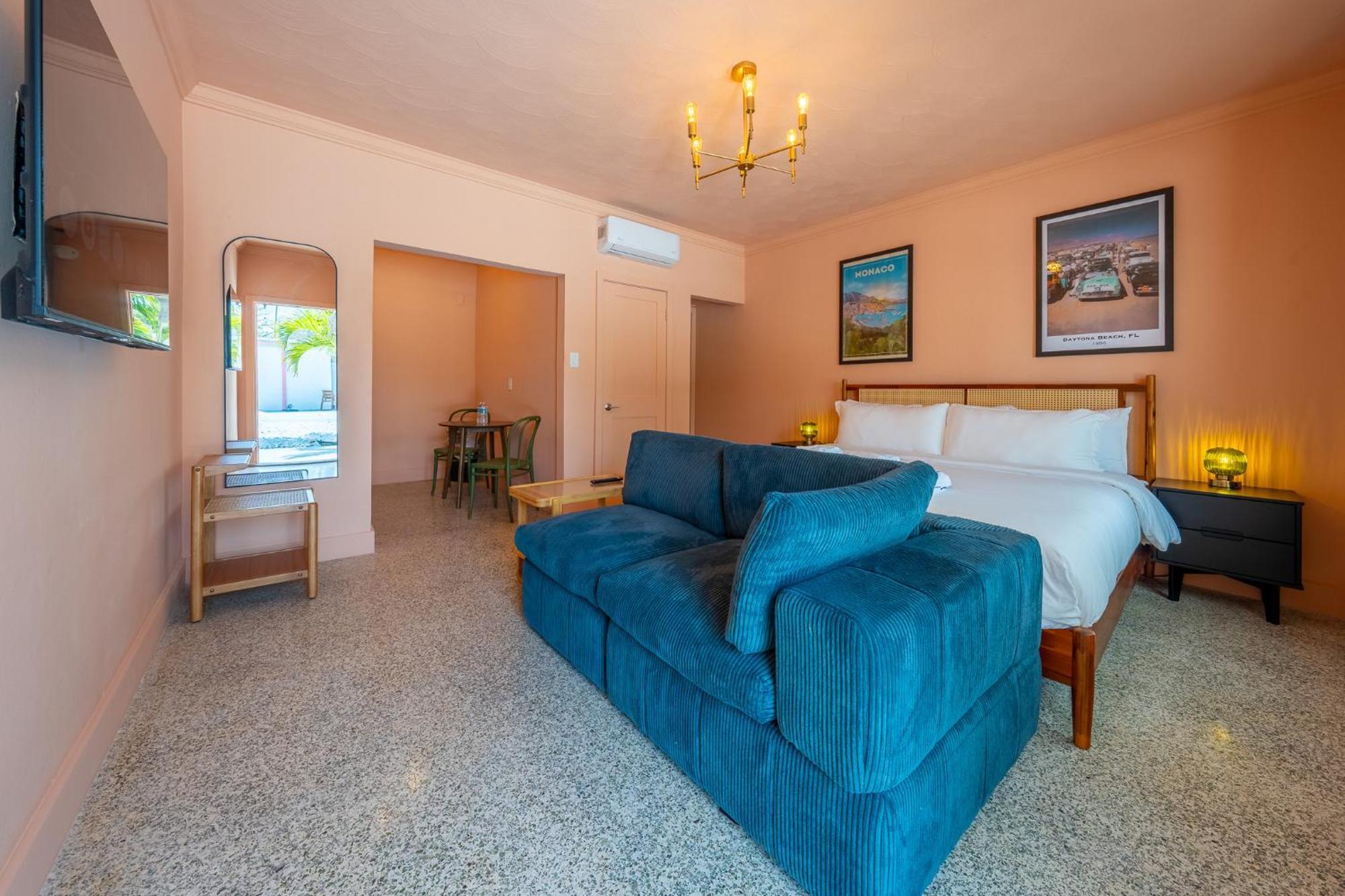 Monaco Vacation Rentals شاطئ كليرووتر المظهر الخارجي الصورة