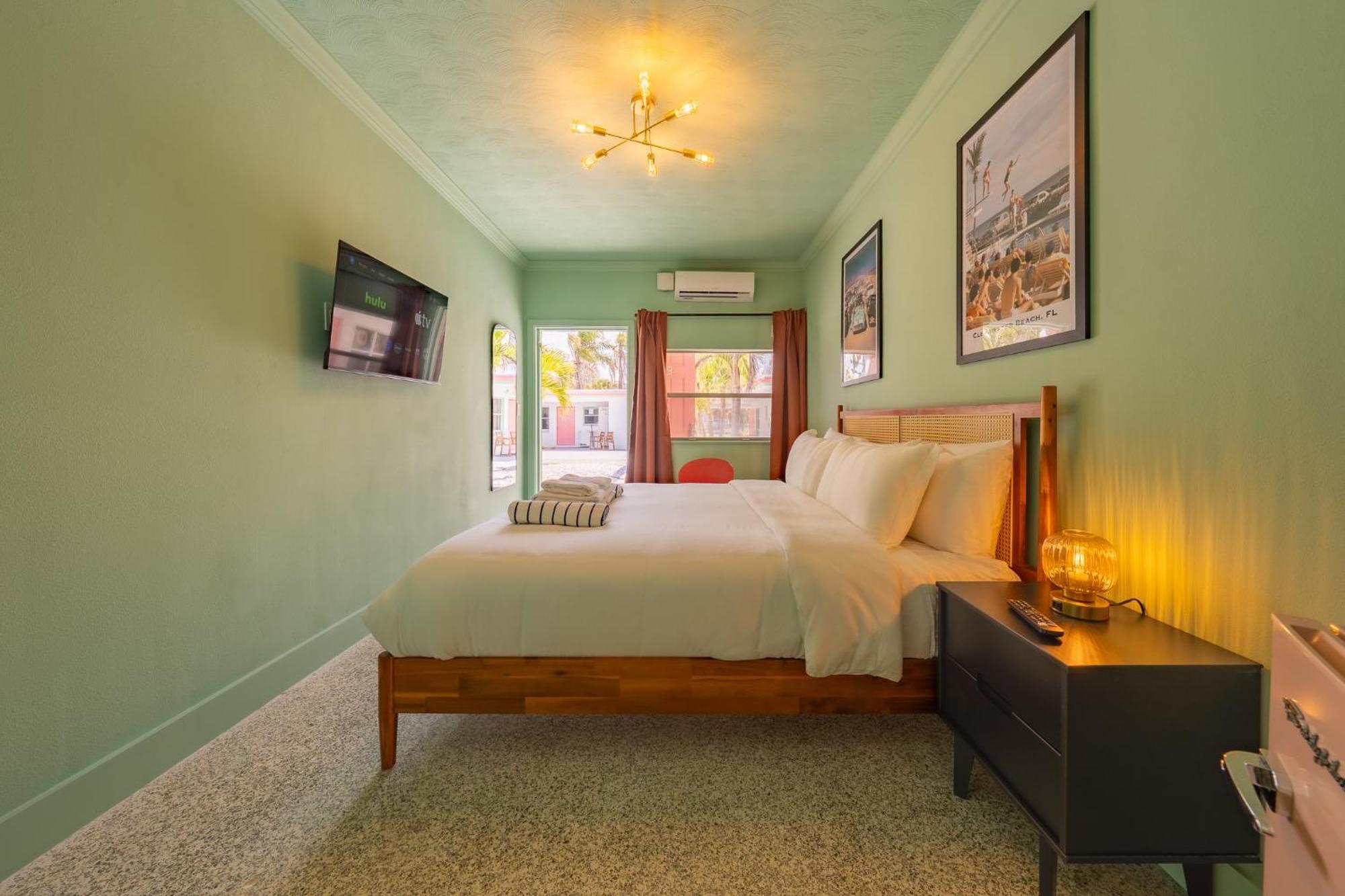 Monaco Vacation Rentals شاطئ كليرووتر المظهر الخارجي الصورة
