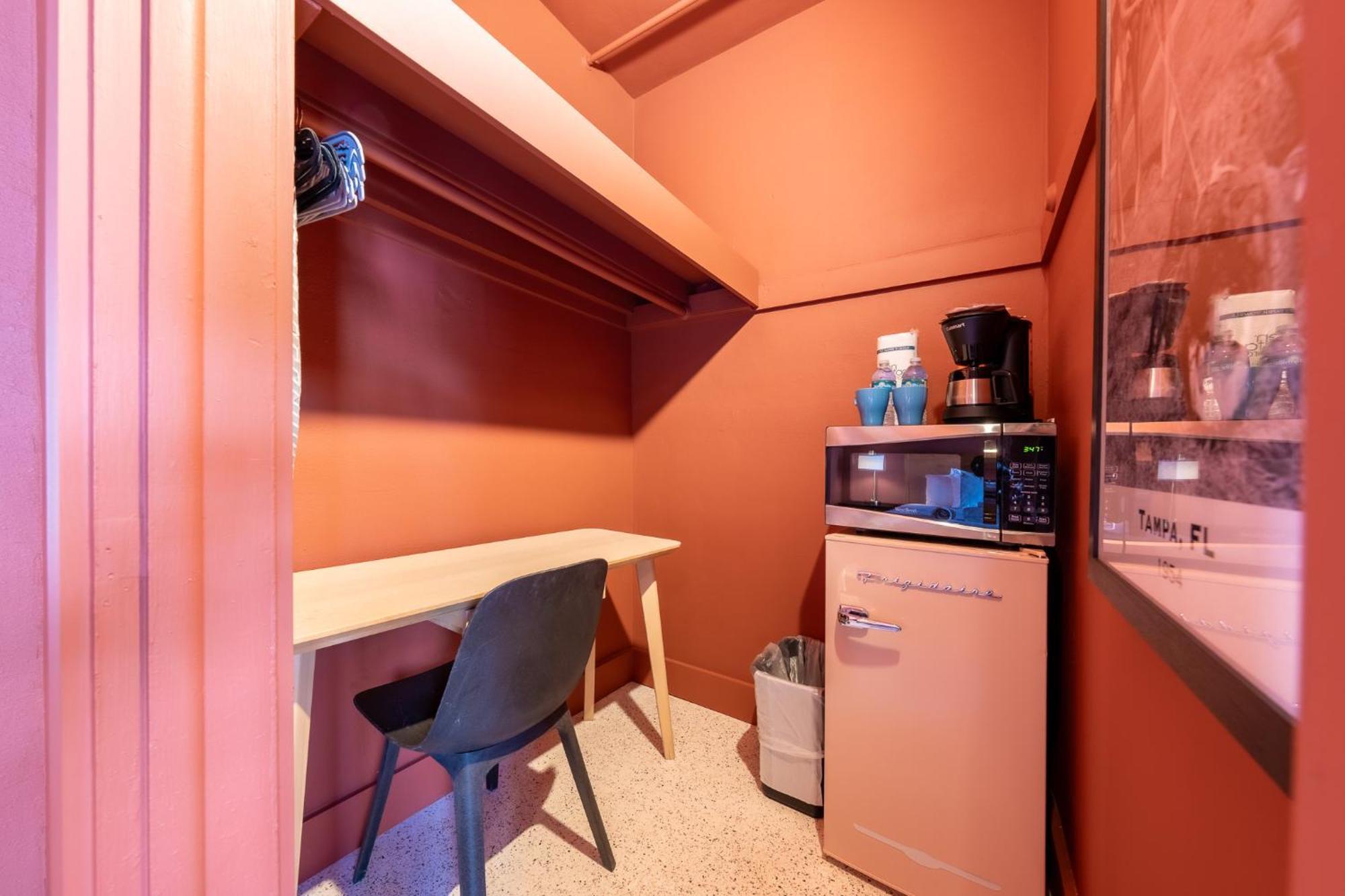 Monaco Vacation Rentals شاطئ كليرووتر المظهر الخارجي الصورة