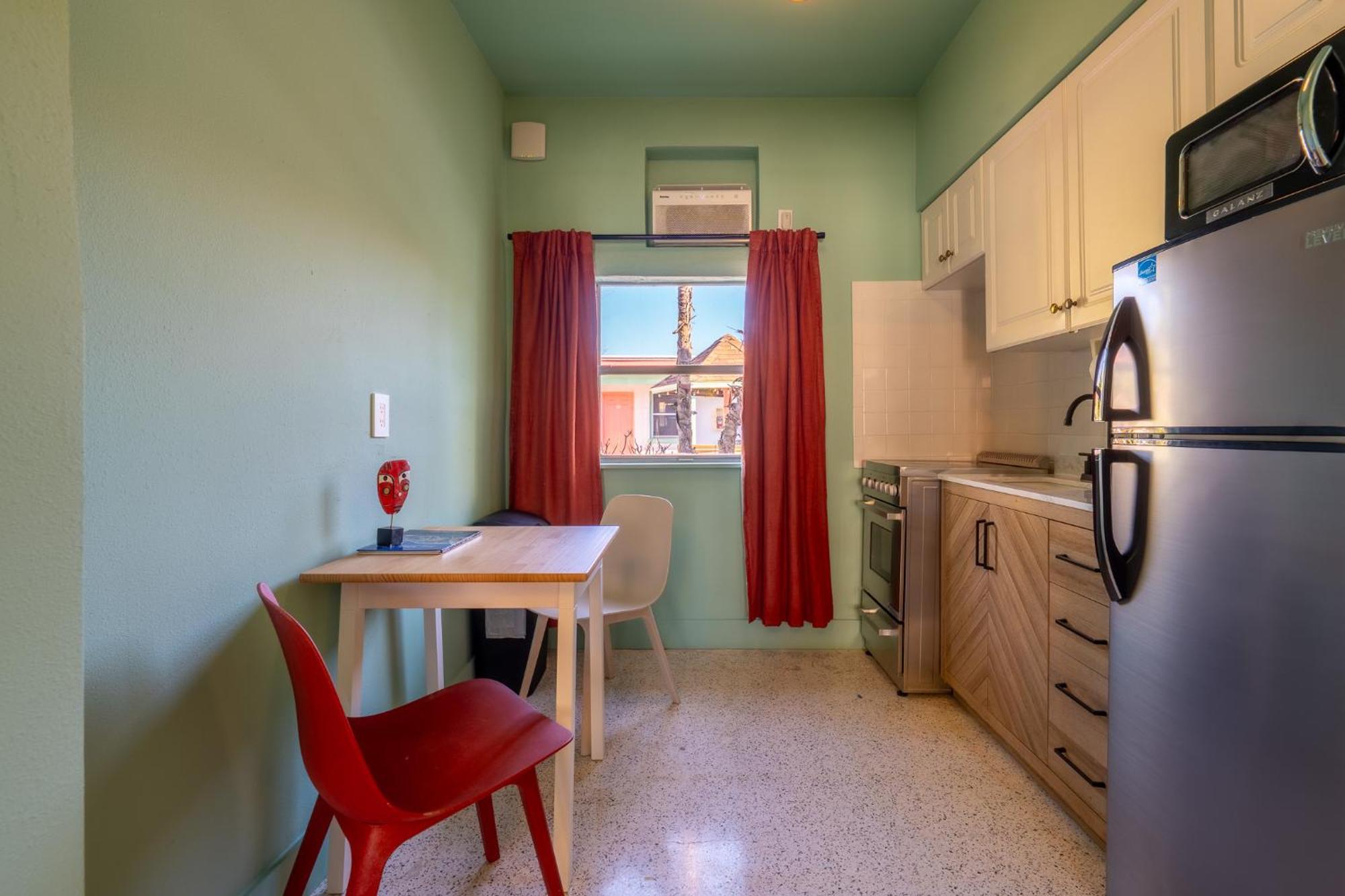Monaco Vacation Rentals شاطئ كليرووتر المظهر الخارجي الصورة