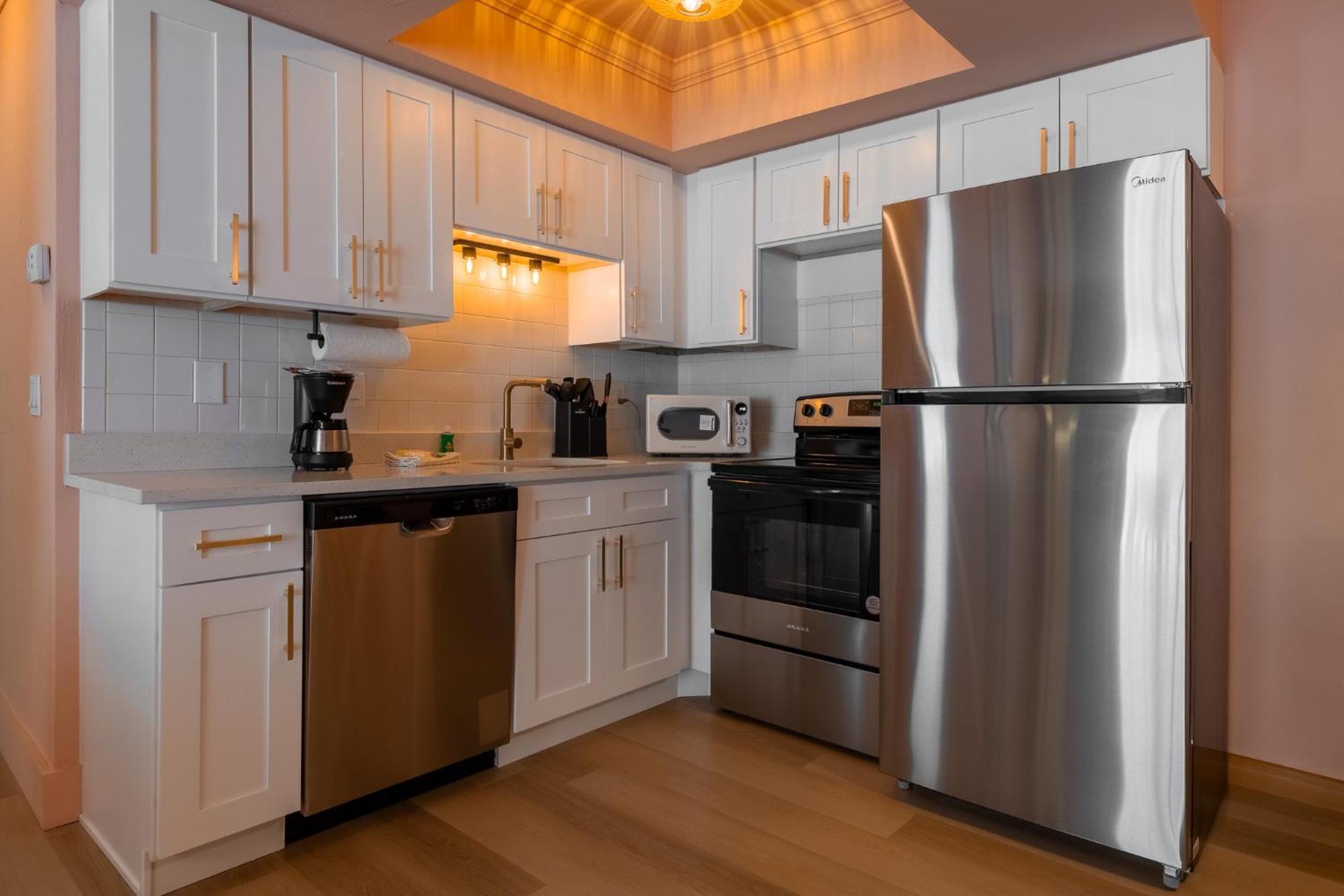 Monaco Vacation Rentals شاطئ كليرووتر المظهر الخارجي الصورة
