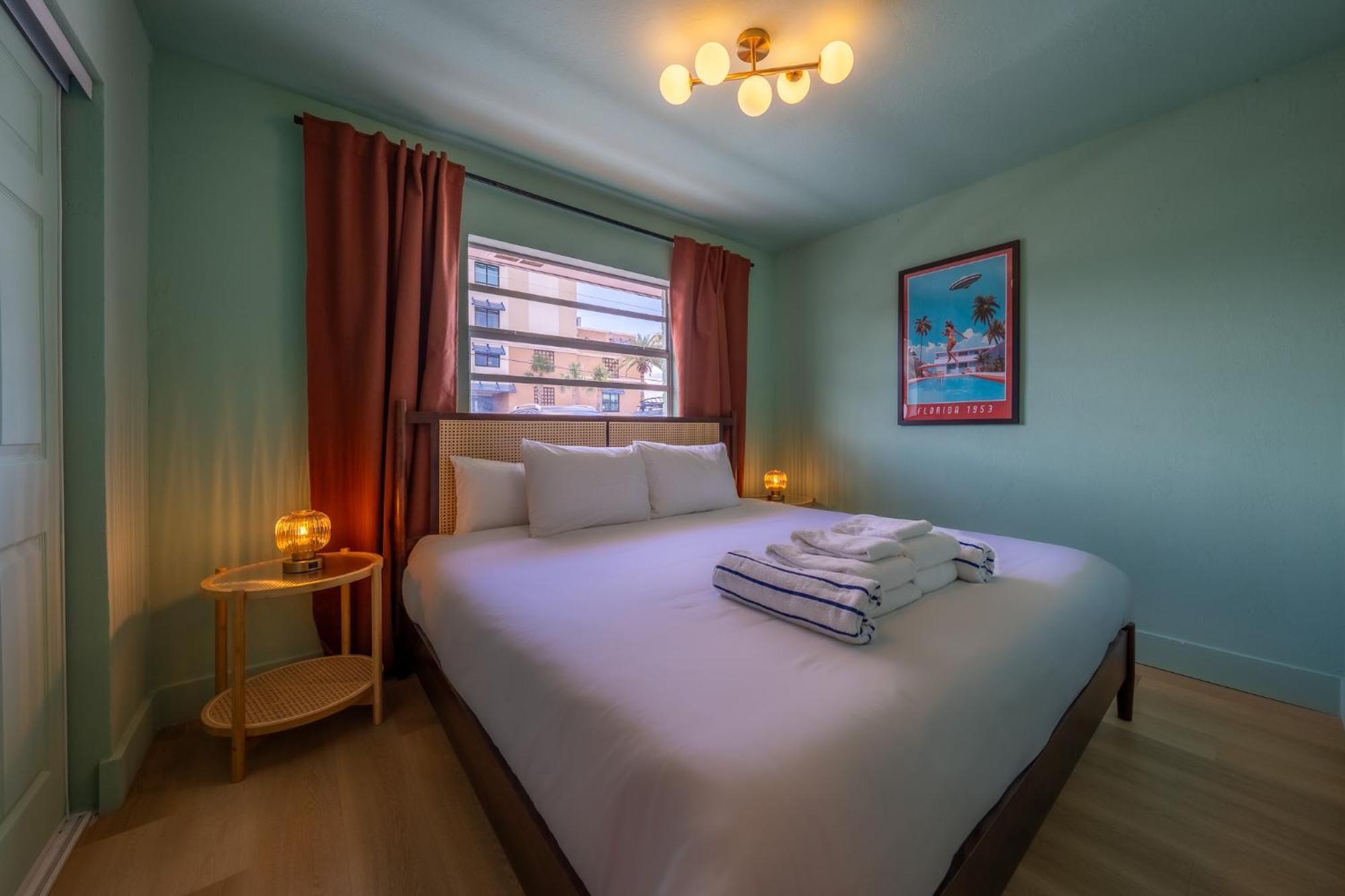 Monaco Vacation Rentals شاطئ كليرووتر المظهر الخارجي الصورة